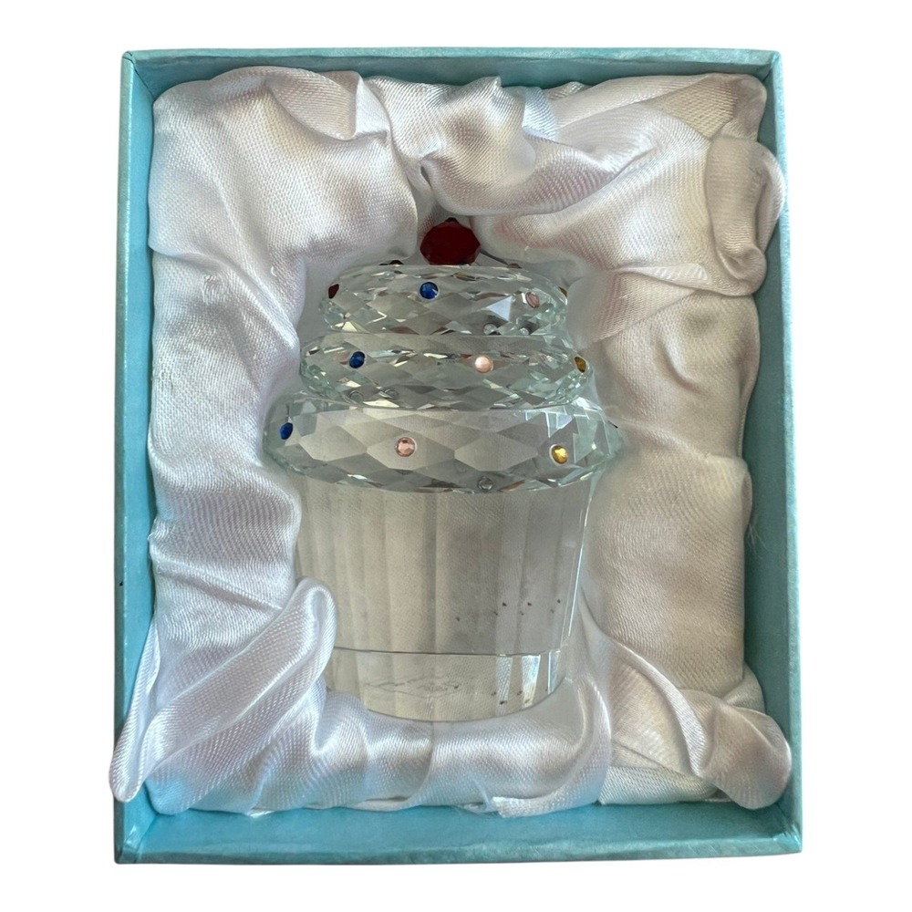 Simon Design Crystal Cupcake Paperweight Cherry Clear New In Box SD226051 - Picture 2 of 5